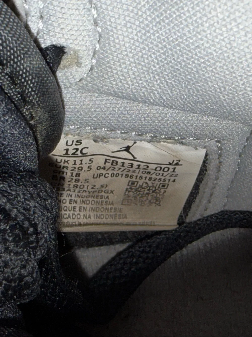 Nike Air Jordan 1 Retro High Black Medium Grey‎ Sneakers Size 12C